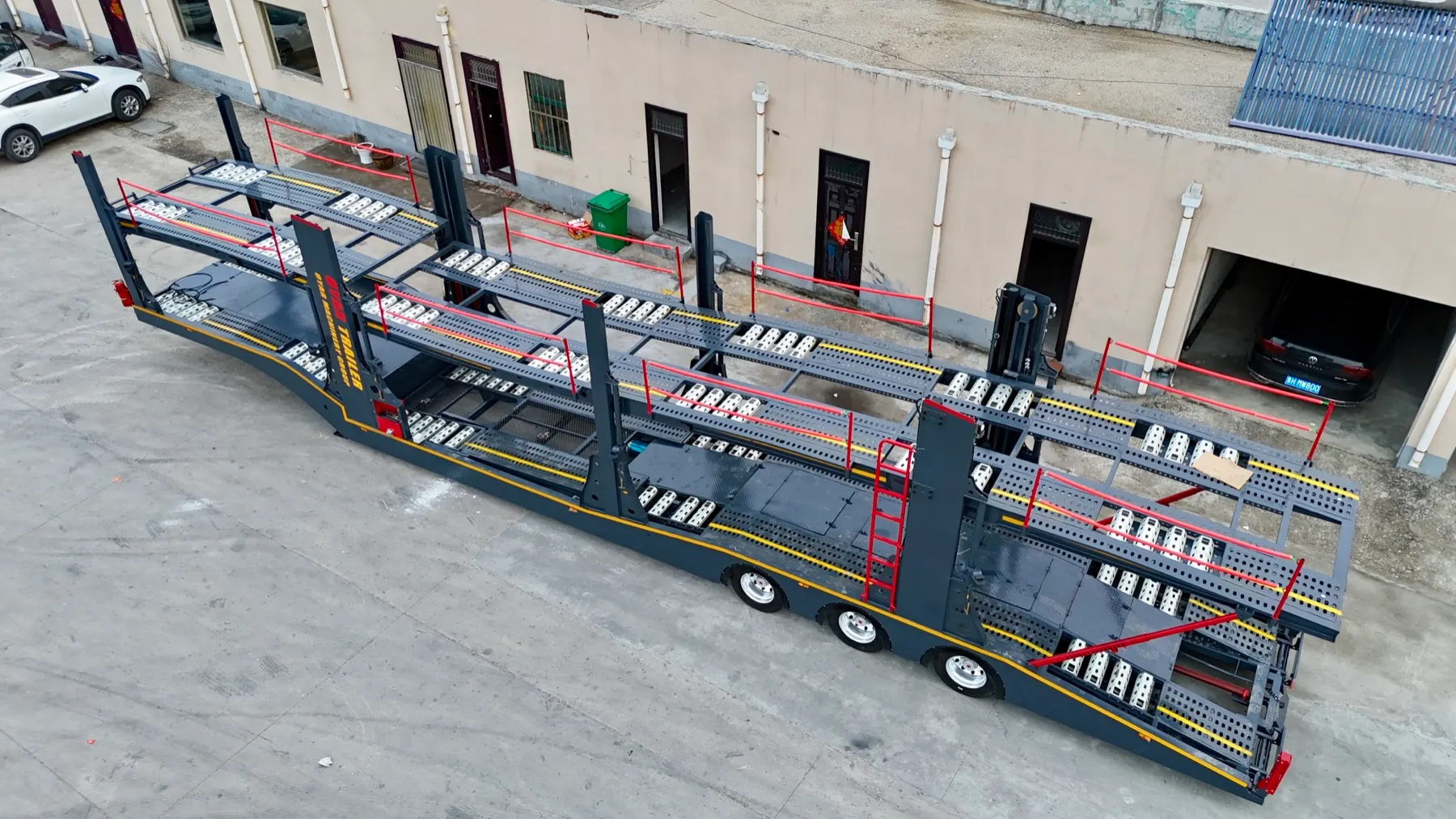 Car carrier trailers